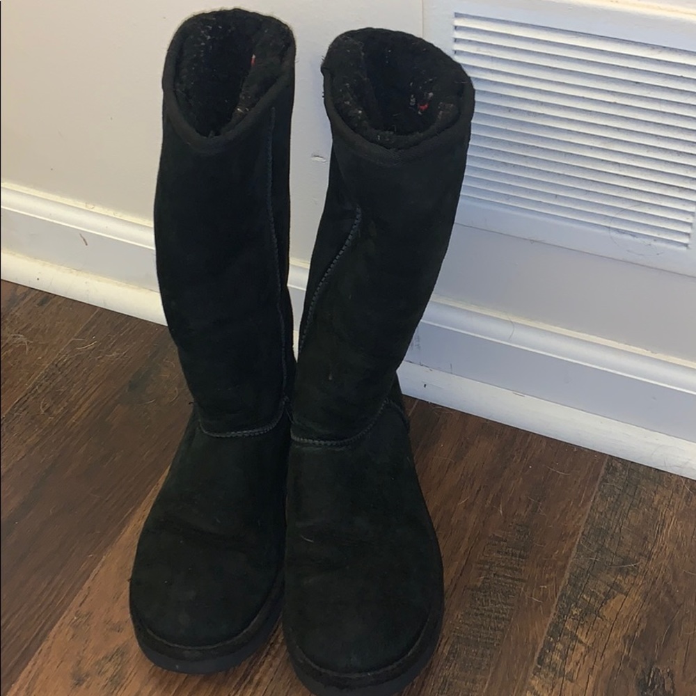 Tall black Ugg’s